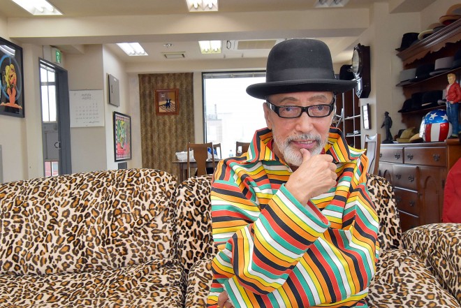 �C���^�r���[���󂯂�e���[�ɓ�