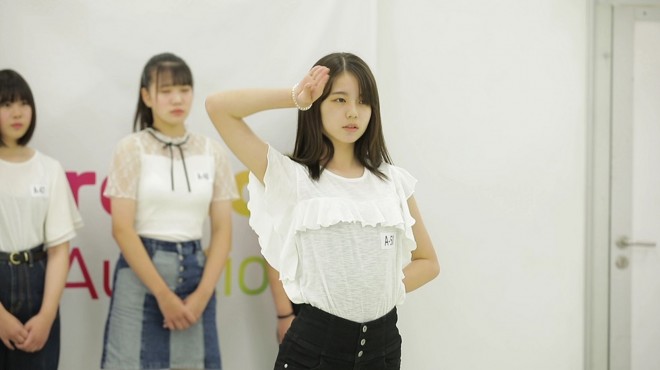 #1��ʎʐ^�@�A���J���񁁁wNizi Project Part 1�x���