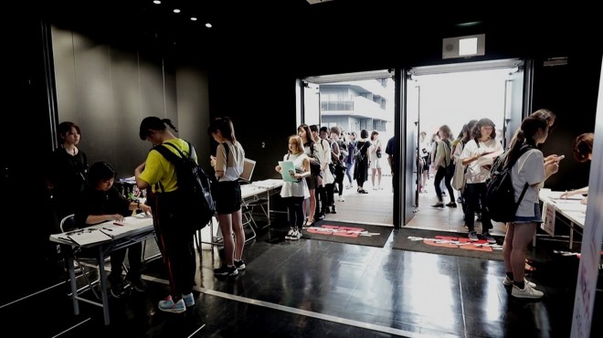 #2��ʎʐ^���wNizi Project Part 1�x���