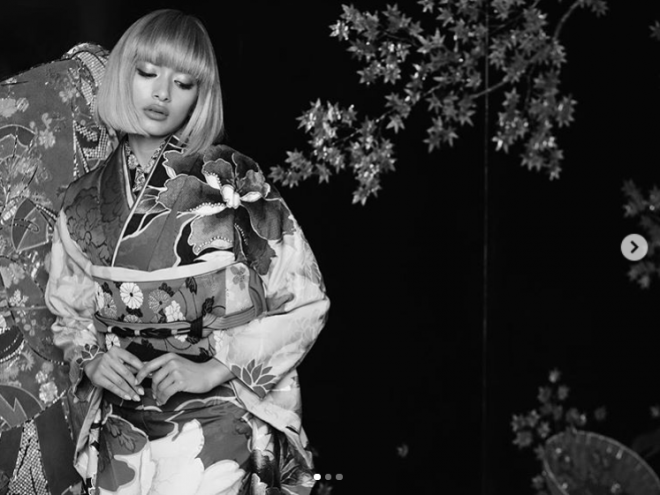 ���[�������C���X�^�O����(@rolaofficial)���