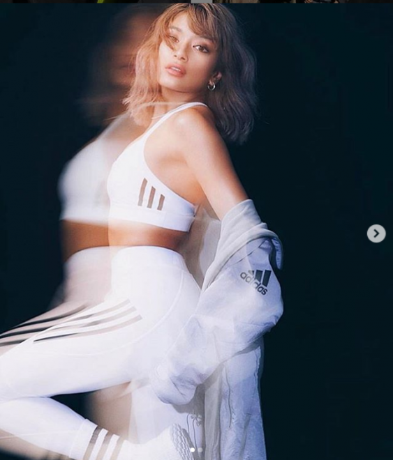 ���[�������C���X�^�O����(@rolaofficial)���