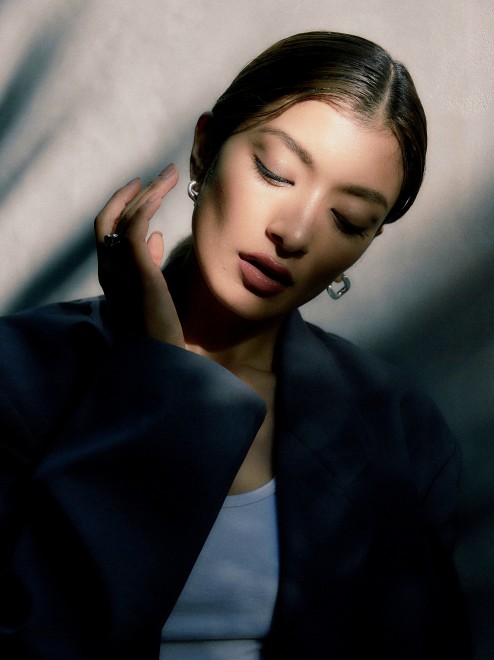 �摜�񋟁FSTUDIO R330