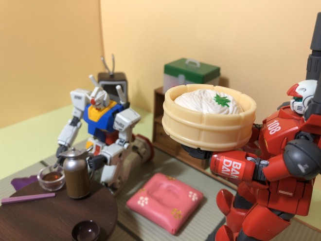 �u�������̑f�˂Ɋ�ԃK���_������v3/4��