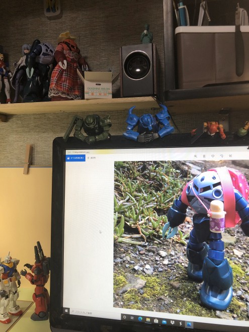 �u�U�N����ƃO�t���� ���j�^�[��`������ł�v2/2