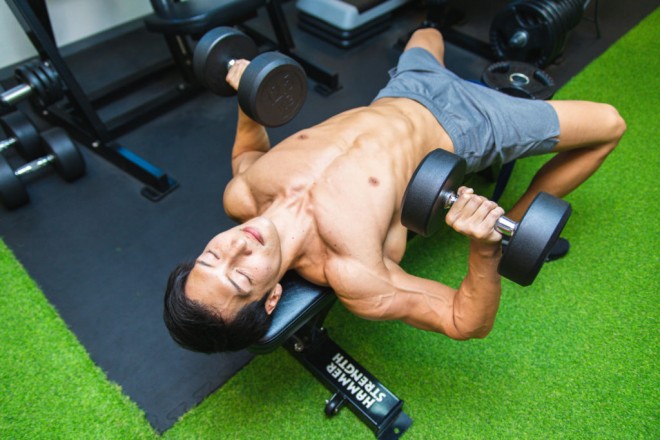 �g���[�j���O���ɐQ���������}�b�`��