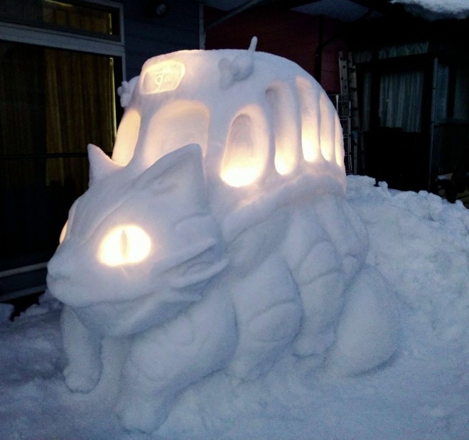 ネコバス に 鬼滅の刃 庭先で 一人雪祭り 雪の刹那的美しさに魅せられた 職人 の矜持とは Oricon News