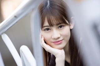 秋本帆華(チームしゃちほこ) 日経エンタテイメント直筆サイン入りチェキ 秋本帆華 直筆サイン入り ポストカード - メルカリ