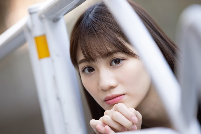 秋本帆華(チームしゃちほこ) 日経エンタテイメント直筆サイン入りチェキ 池田誠の「今週の逸品」第2回 秋本帆華（あきもとほのか）直筆