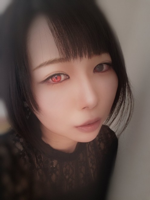 SNSŐlĆA݂݂B̂ŉEGB́hЂhŁAo[̃LN^[fUCSB