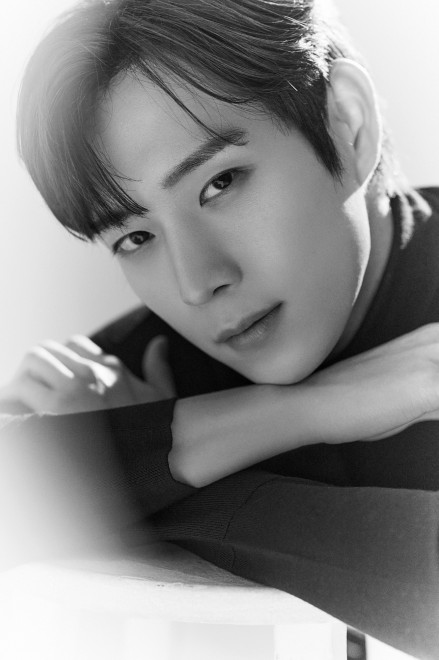 �L���E�����f�iC�jOUTER KOREA 