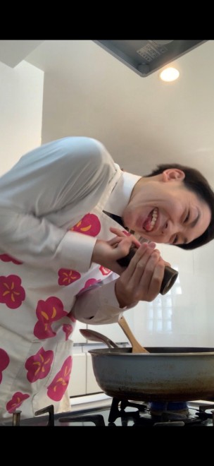 YouTubeTikTok̑Đ͖1ɋy