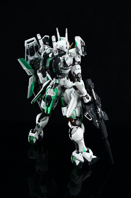 ユニコーンの魂が宿った？ 『水星の魔女』エアリアルがまとった“覚醒の