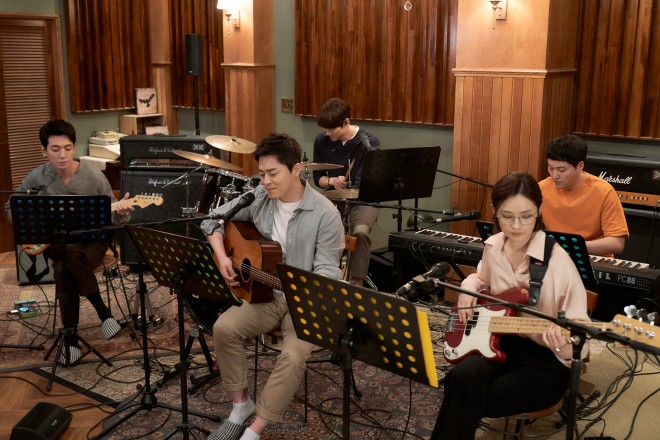 Netflix�I���W�i���V���[�Y�w������t�����x�V�[�Y��1�`2�Ɛ�z�M��