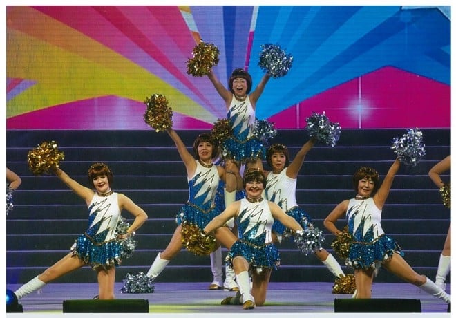 90歳でも踊りたい」日本最年長のチアリーダーが体現する“生涯現役で