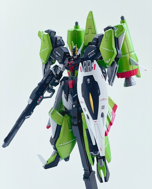 賞レース上位入賞モデラーが手掛けた“変態”ガンプラ「自分の“尖り領域