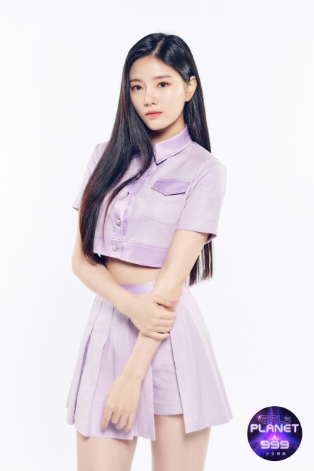 �C�E�i�����^LEE RA YEON