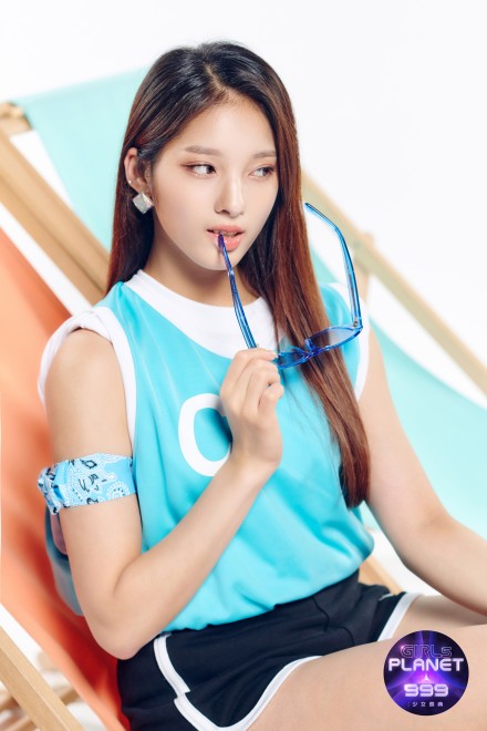 �W�A�C�^CHIA YI