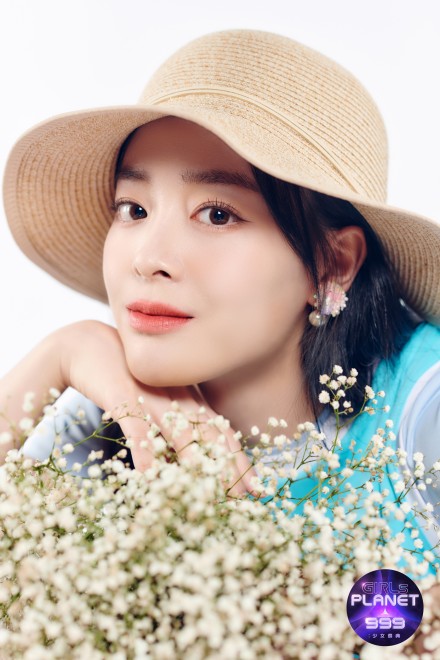 ���[�E�C�}���^LI YIMAN