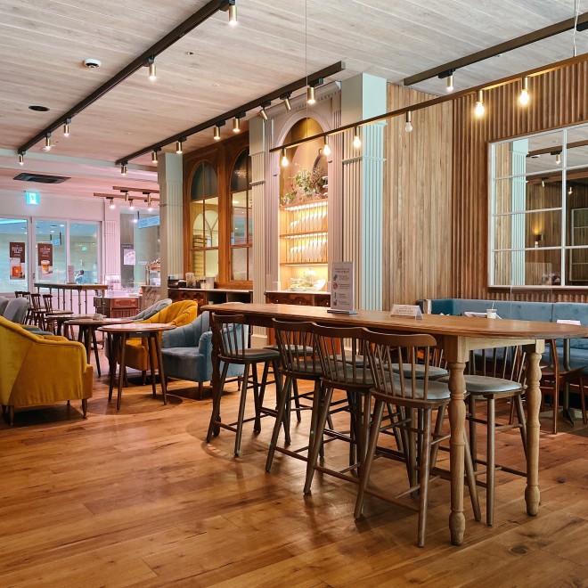 �a�@���̃J�t�F�iPARIS CROISSANT�j