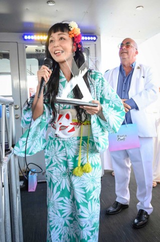 ���E�I�|���m�܁uURBAN X AWARD�v���܎� �ʐ^�񋟁^Marica