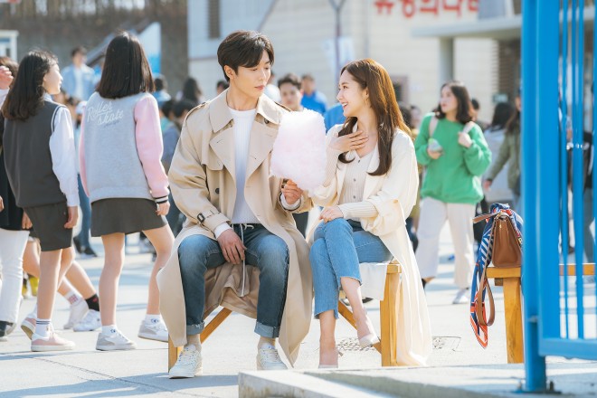 �i������j���C�A���E�S�[���h�i�L���E�W�F�E�N�j�A�\���E�h�N�~�i�p�N�E�~�j�����j�iC�j STUDIO DRAGON CORPORATION 