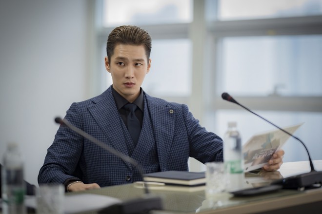 Netflix�I���W�i���V���[�Y�w���׉@�N���X�x�Ɛ�z�M�� 