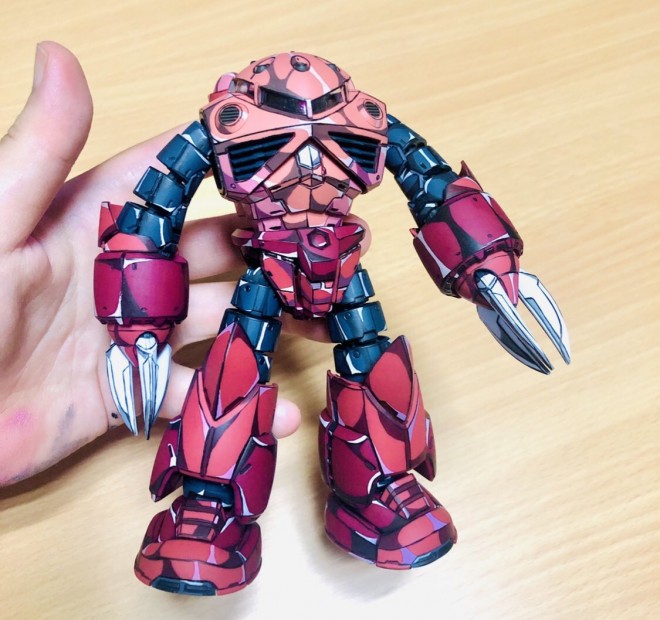 立体？平面？「脳がバグる」と話題のガンプラ“アニメ塗り” 初心者