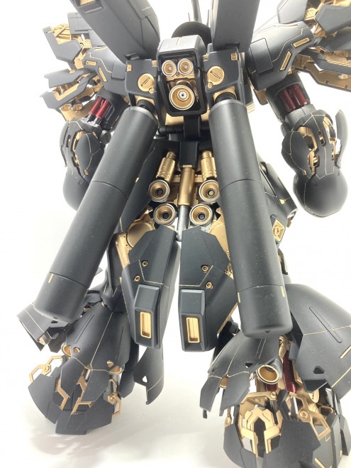 ガンプラ　 多様なモデル 19点　ガンダム　ザク　サザビー ガンダム 逆襲のシャア」より、ガンダムベース限定ガンプラ