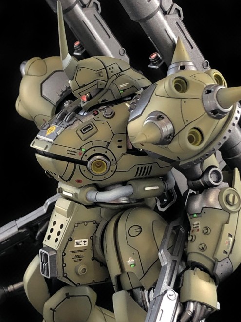 これは悪そう…」あっさりやられたグフを極悪に再生、モデラ―がガンプラ