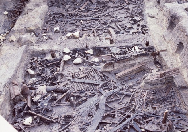 挧̐J㎛nՂ甭@ꂽlƂɕw퐶lx