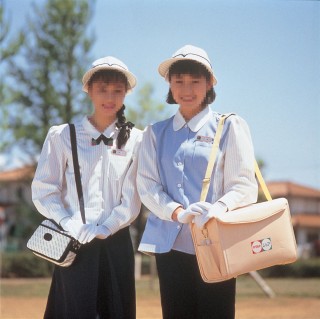 画像・写真 | 【貴重写真】ヤクルトレディ昭和期の制服 7枚目 | ORICON NEWS