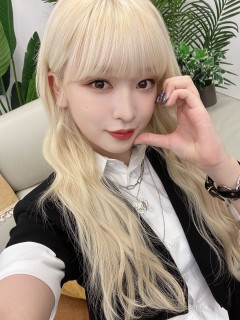 Billlie ハルナ 中国 NAMIL MUSIC NY 上海サイン会 2枚 Billlie ハルナ 中国 NAMIL MUSIC NY 上海サイン会 2枚 K-POP