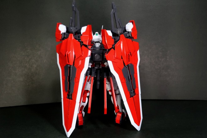 エアリアルティシュー　赤 世界最速？ ガンダム最新作『水星の魔女』の主人公機『エアリアル』を