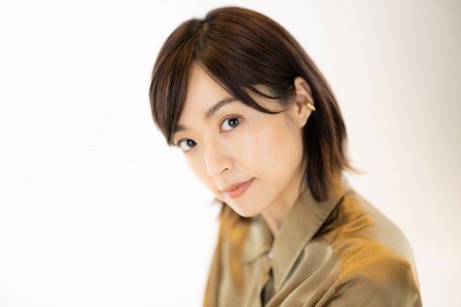 ���N�Ńf�r���[30���N���}�������^��