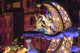 �w�r���[���I�`�V�[�E�I�u�E�h���[���X�`�x�t�B�i�[�� �iC�jDisney