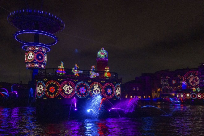 �f�B�Y�j�[�^�s�N�T�[�f��w�������o�[�E�~�[�x�̃p�[�g