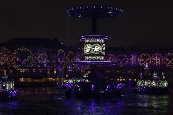 �f�B�Y�j�[�^�s�N�T�[�f��w�������o�[�E�~�[�x�̃p�[�g