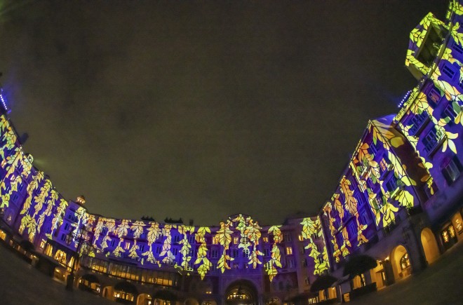 �f�B�Y�j�[�f��w���g���E�}�[���C�h�x���w���̏�̃��v���c�F���x���w�A���W���x�̃p�[�g