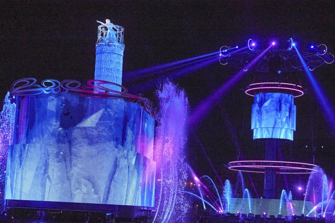 �f�B�Y�j�[�f��w���A�i�Ɠ`���̊C�x���w�A�i�Ɛ�̏���2�x�̃p�[�g