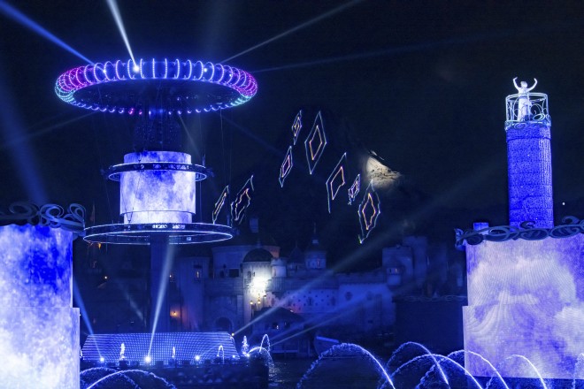 �f�B�Y�j�[�f��w���A�i�Ɠ`���̊C�x���w�A�i�Ɛ�̏���2�x�̃p�[�g