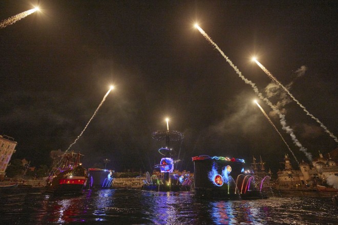 �f�B�Y�j�[�f��w���A�i�Ɠ`���̊C�x���w�A�i�Ɛ�̏���2�x�̃p�[�g