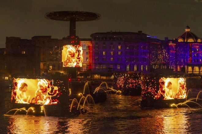 �w�r���[���I�`�V�[�E�I�u�E�h���[���X�`�x�t�B�i�[��