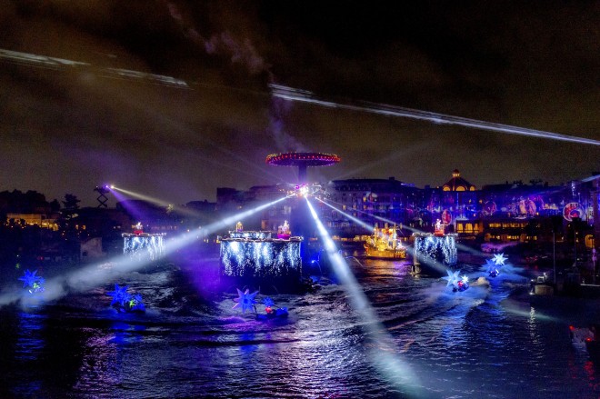 �w�r���[���I�`�V�[�E�I�u�E�h���[���X�`�x�t�B�i�[��