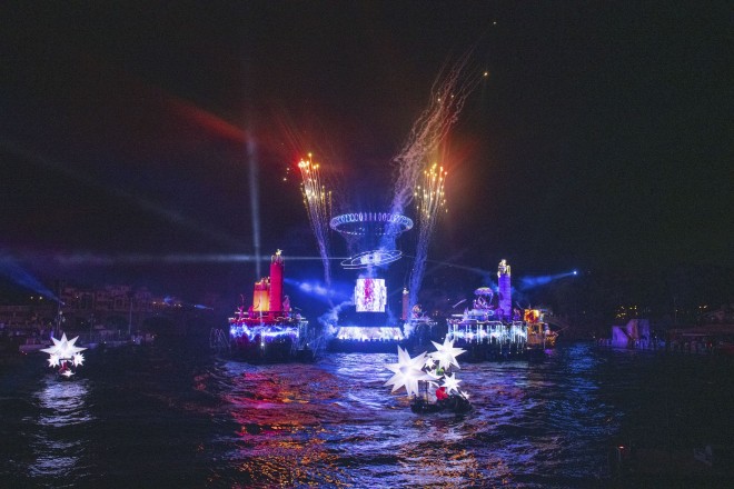 �w�r���[���I�`�V�[�E�I�u�E�h���[���X�`�x�t�B�i�[��