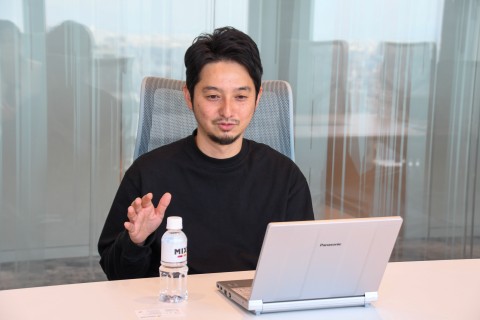 �v���f���[�T�[�̎O���\� �iC�jMIXI