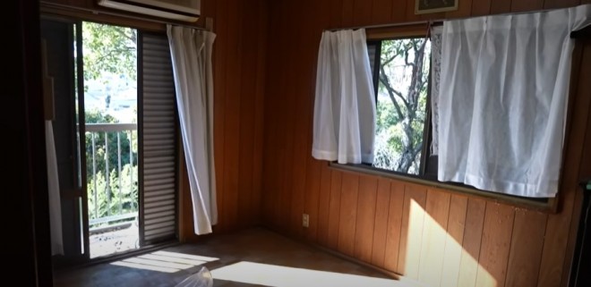 ���e�̉������������ɊJ�����̊ԂɂȂ��Ă����˗��҂̈ꎺ�@���|��