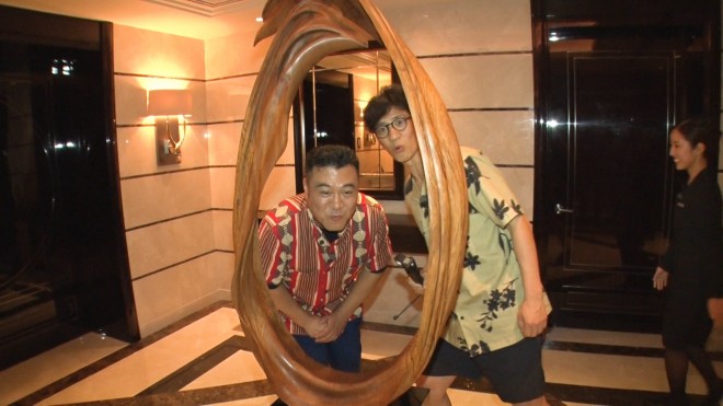 �A���^�b�`���u����MC�𖱂߂�w�Ђ炯�I�p���h���̔� �A���^�b�`���u��TV�x�i���T�Ηj ��9�F00�^�J���e���E�t�W�e���r�n�j