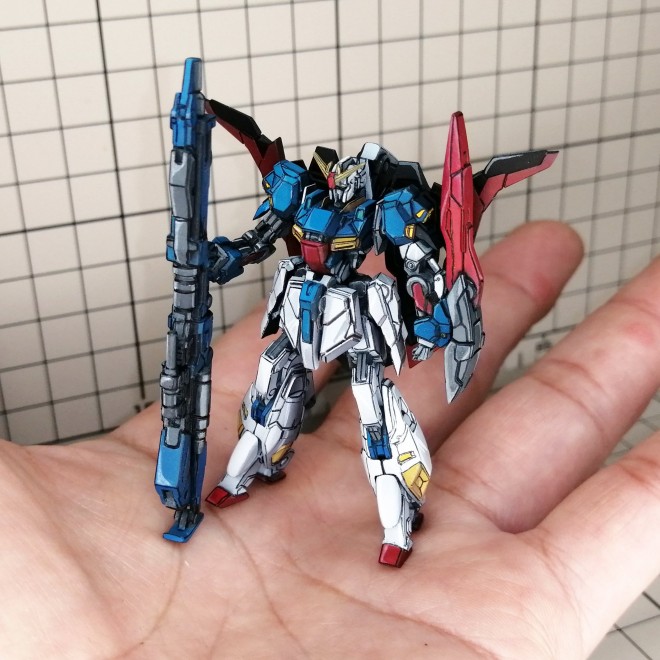 全長わずか55mm “脳がバグる”アニメ塗ドムにSNS絶賛「神業」「とんでも