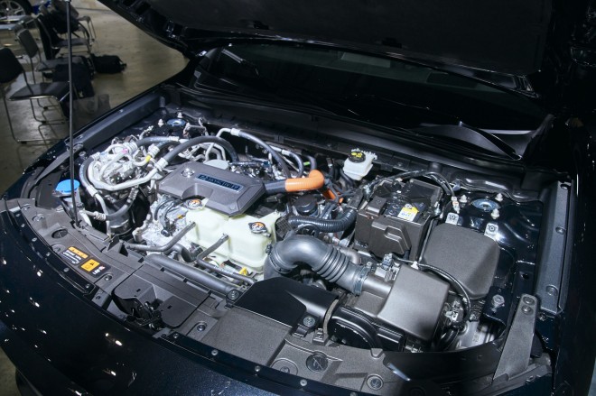 ����������I�ڂƂȂ�wMX-30 e-SKYACTIV R-EV�x�i���B�d�l�ԁj�@�B�e�^���⑏