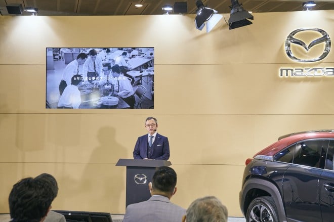 �}�c�_�v���X�J���t�@�����X�̗l�q�i�ʐ^�̓}�c�_�����ꖱ���s���� �R�T�厁�j�@�B�e�^���⑏